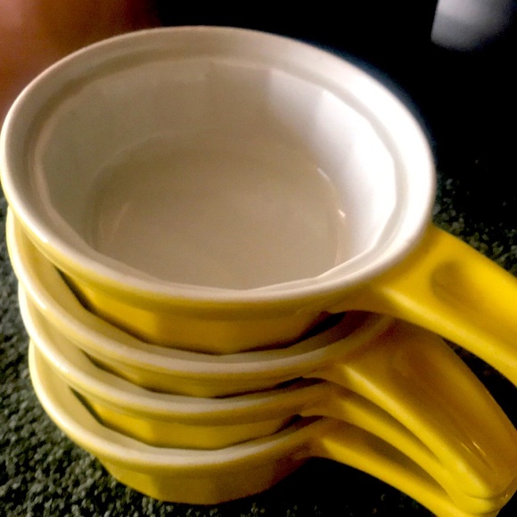 Antique dinnerware 24 pieces. Halls China Like new. Only used for decoration. - Picture 3 of 5